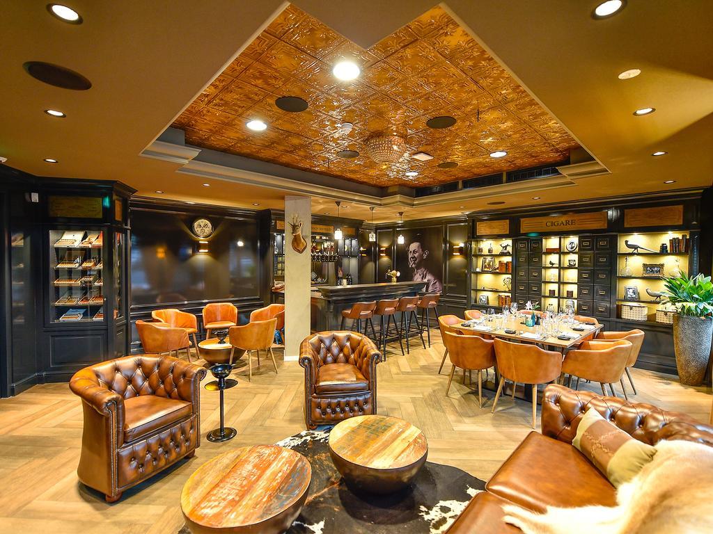Brasserie-Hotel Antje Van De Statie Weert Extérieur photo