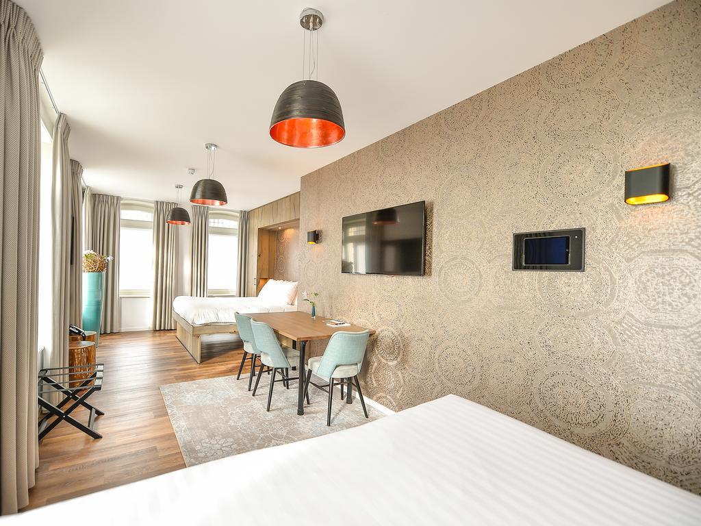 Brasserie-Hotel Antje Van De Statie Weert Extérieur photo