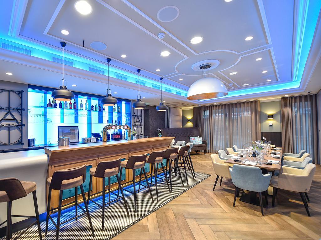 Brasserie-Hotel Antje Van De Statie Weert Extérieur photo