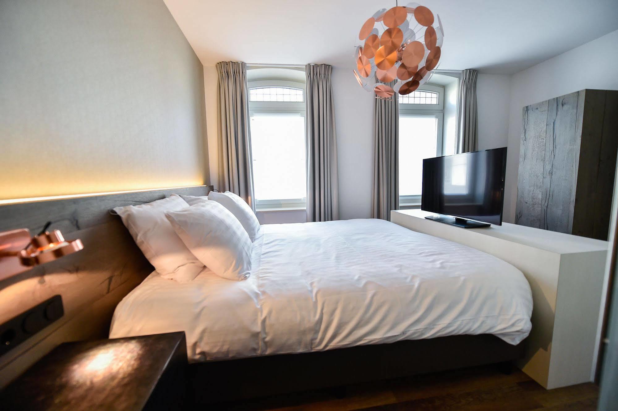 Brasserie-Hotel Antje Van De Statie Weert Extérieur photo