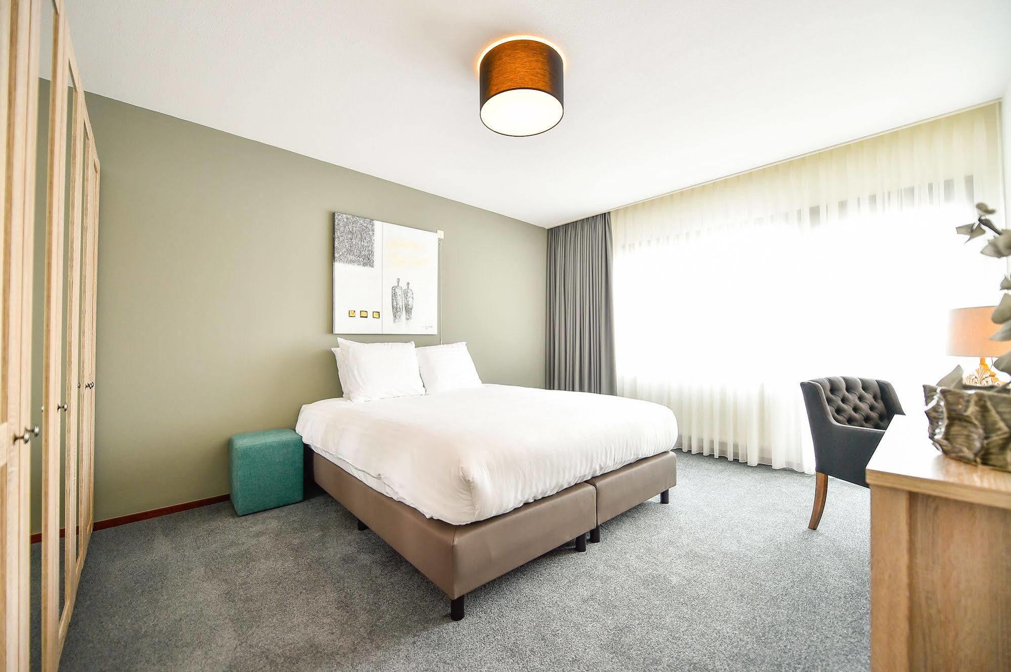 Brasserie-Hotel Antje Van De Statie Weert Extérieur photo