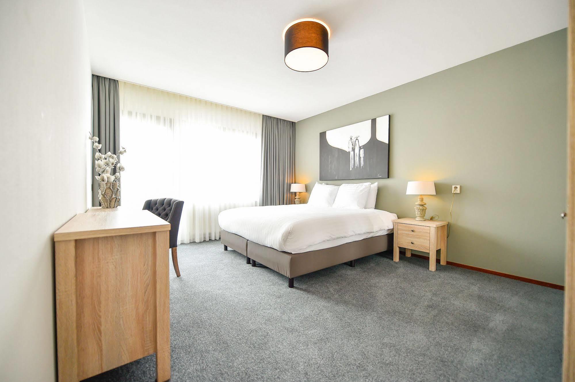 Brasserie-Hotel Antje Van De Statie Weert Extérieur photo